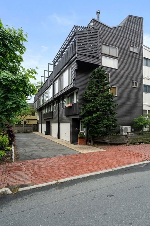 320 Harvard St unit D, Cambridge, MA 02139 - photo 1