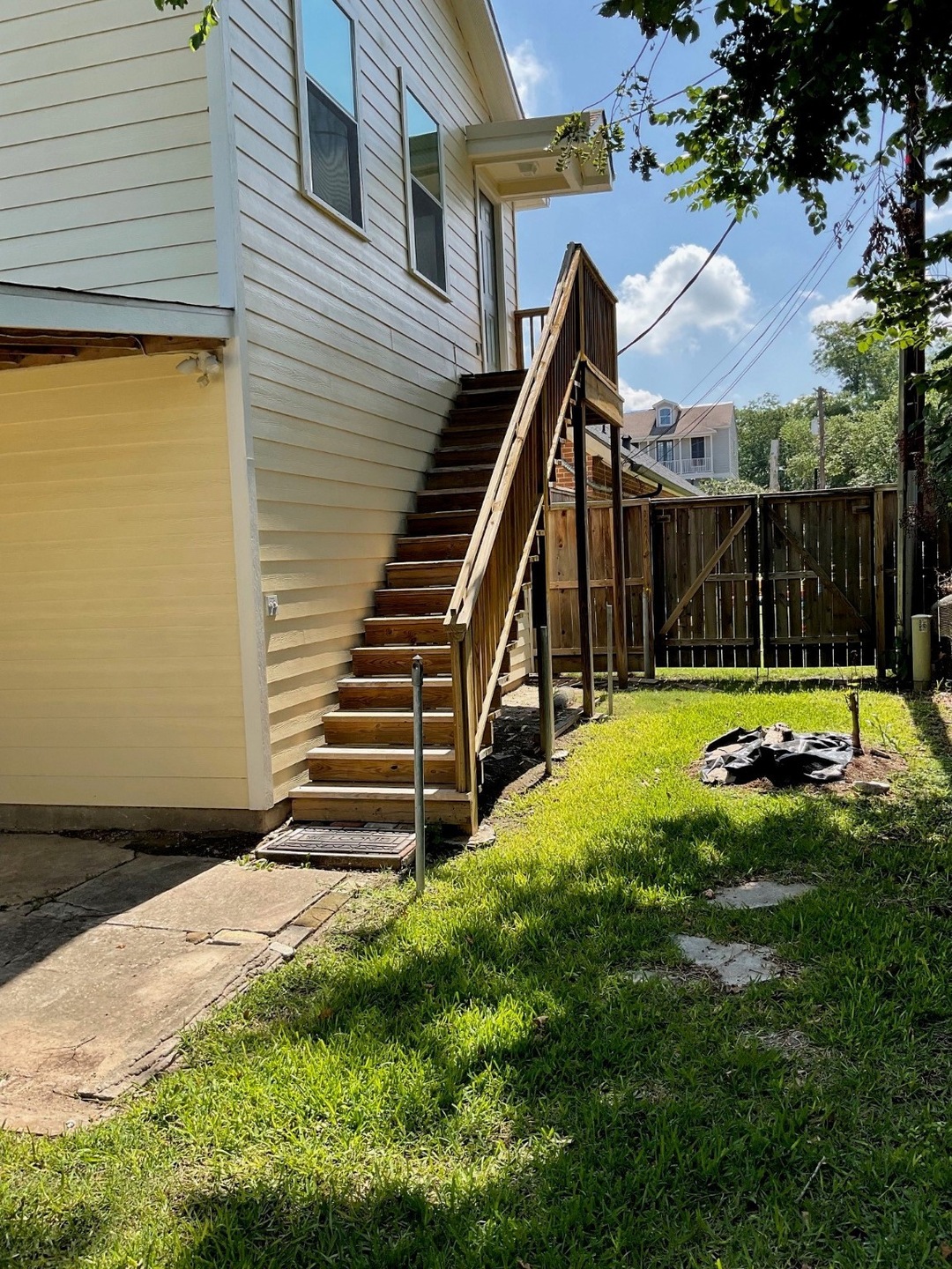 606 Aurora St unit Gar Apt, Houston, TX 77008 - photo 1