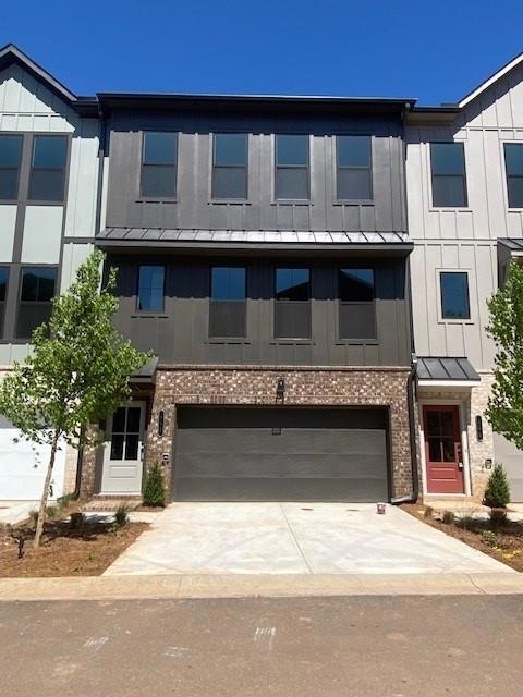 For Sale $665,783 • Co-Listing Agent