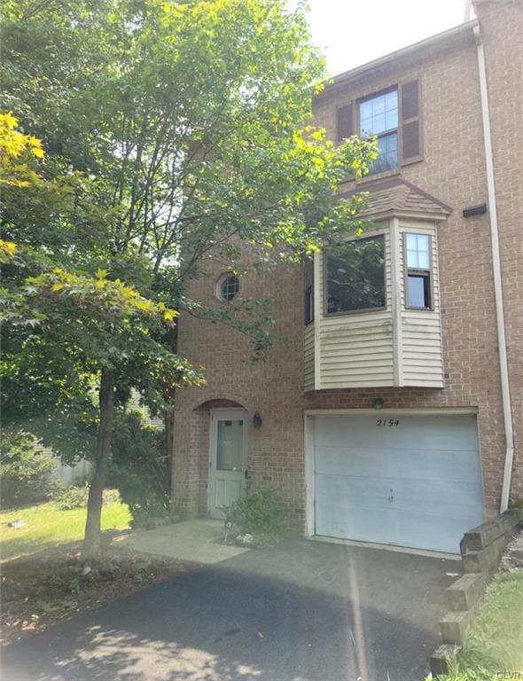 2154 Columbia Ave, Whitehall, PA 18052 - photo 1