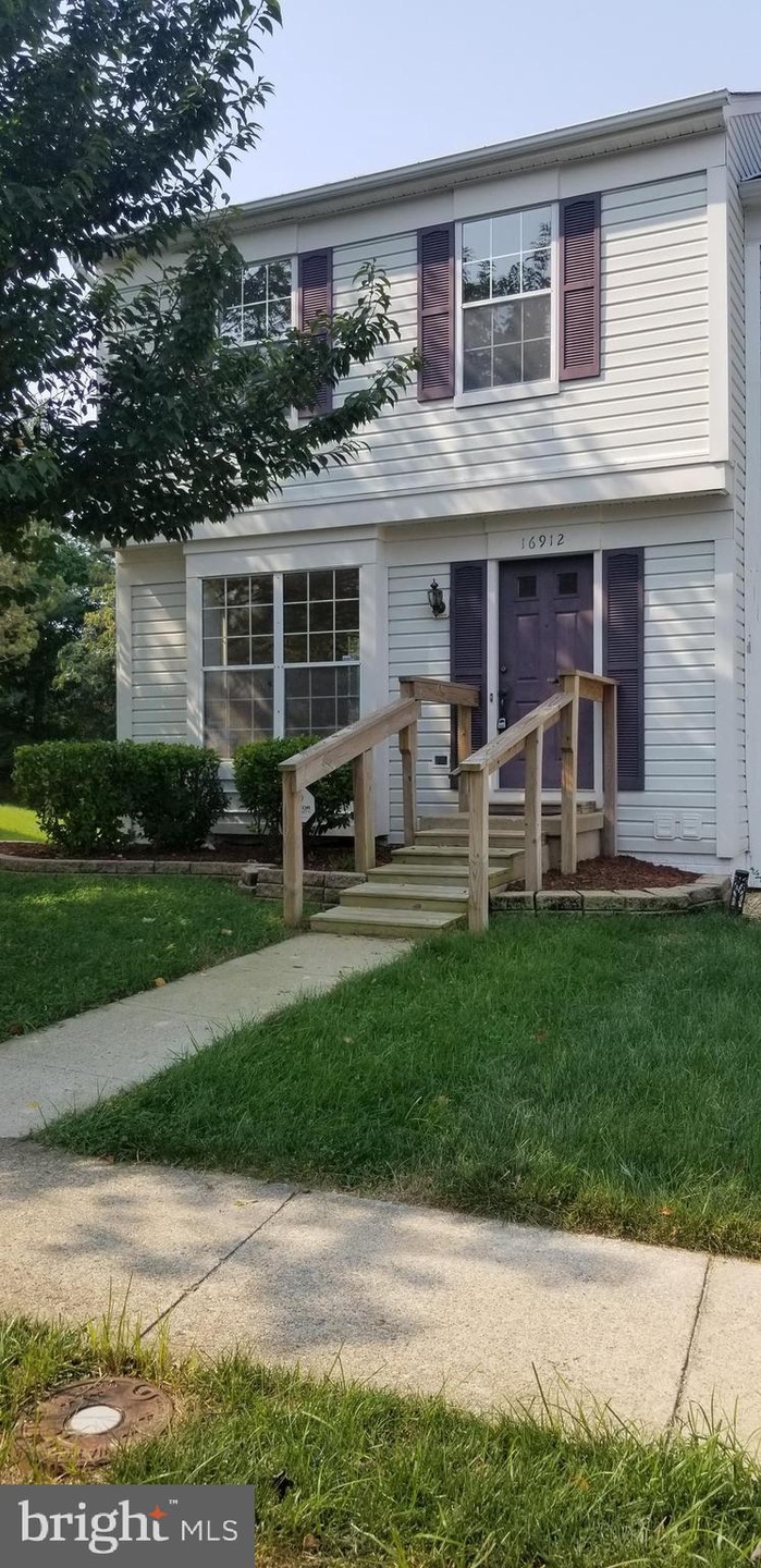 16912 Jed Forest Ln, Woodbridge, VA 22191 - photo 1