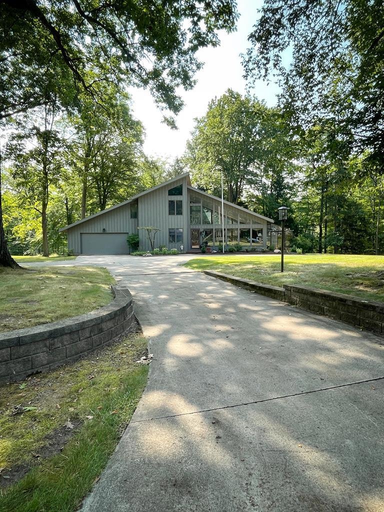 457 Woodhill Dr N, Ashland, OH 44805 - photo 1