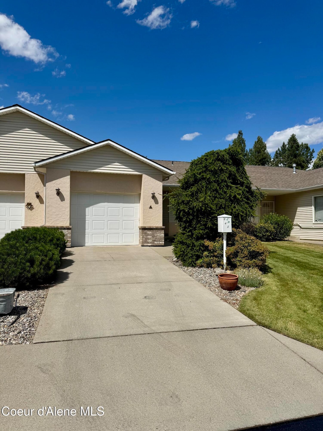 For Sale $375,000 • Co-Listing Agent