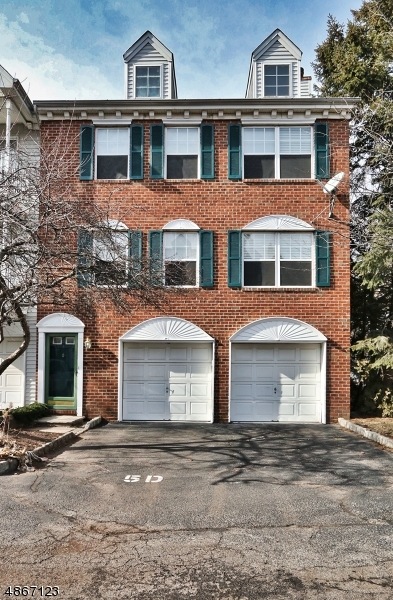 1 Krueger Ct, Newark, NJ 07103 - photo 1
