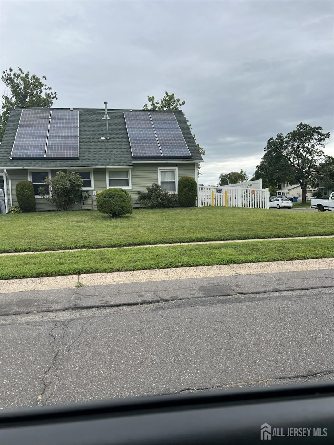 74 Beaverdale Ln, Willingboro, NJ 08046 - photo 1