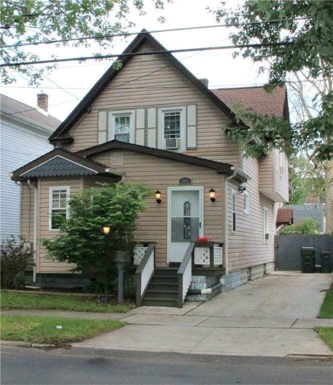 109 E Felton St, North Tonawanda, NY 14120 - photo 1