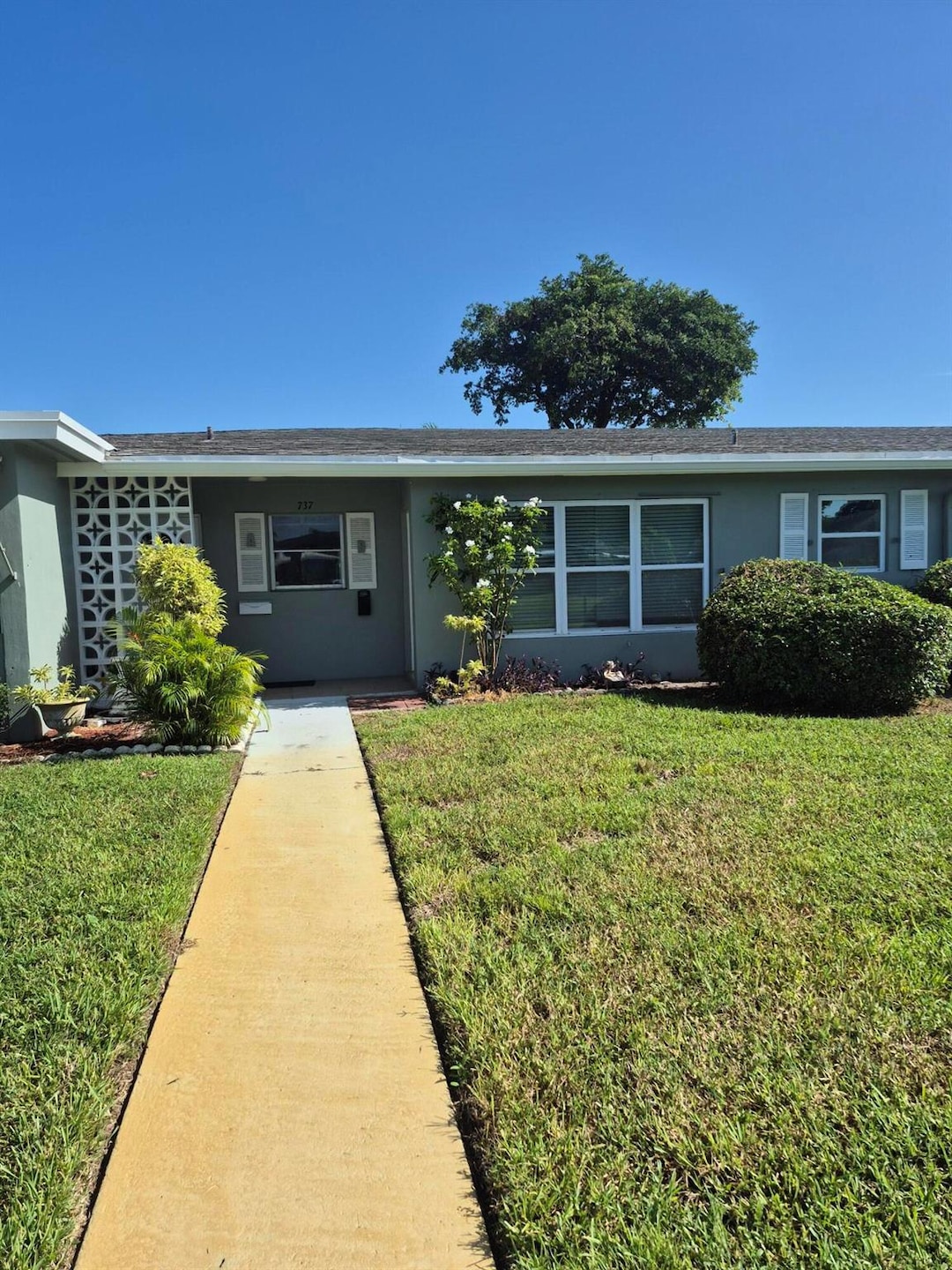 737 B N High Point Blvd, Delray Beach, FL 33445 - photo 1