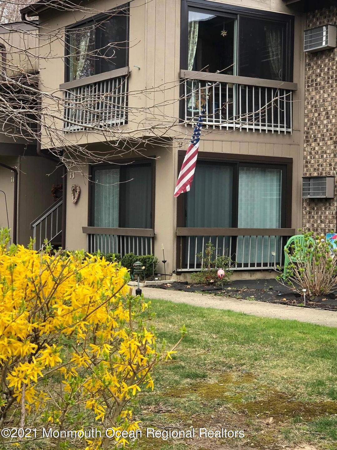 73 Lexington Ct, Red Bank, NJ 07701 - photo 1