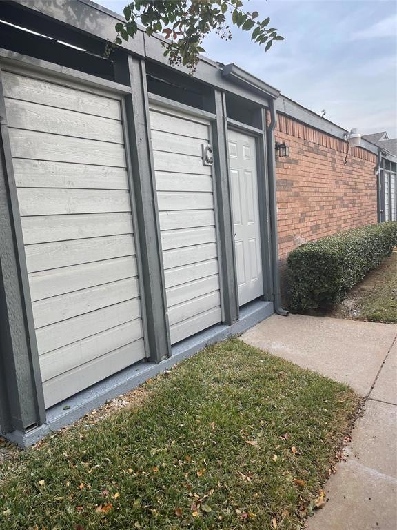 606 Bellaire Dr unit C, Hurst, TX 76053 - photo 1