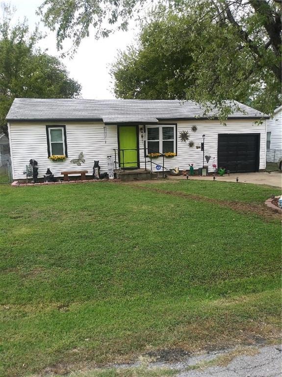1124 N Main St, Sapulpa, OK 74066 - photo 1