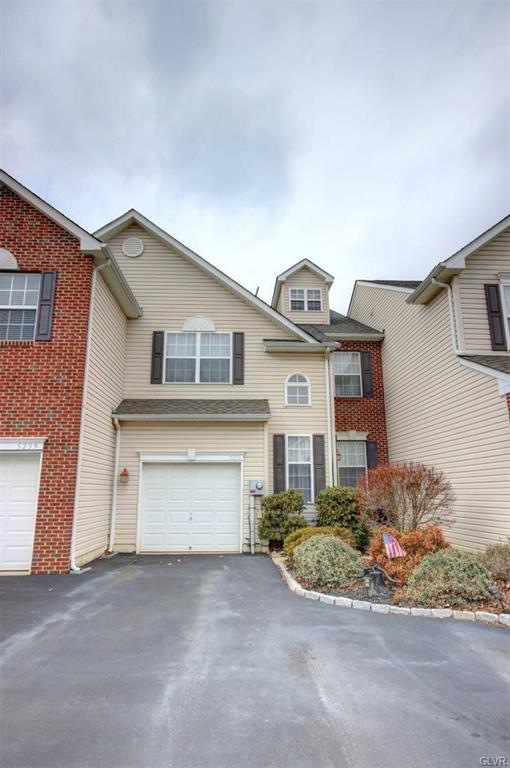 5235 Spring Ridge Dr E, Macungie, PA 18062 - photo 1