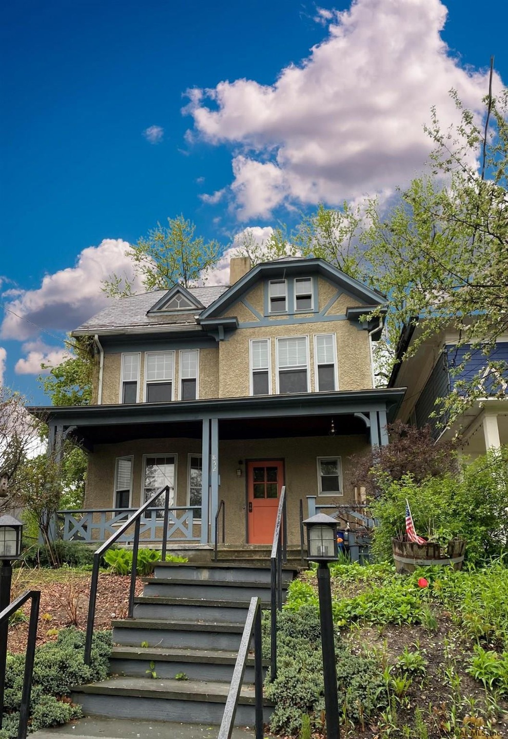 852 Myrtle Ave, Albany, NY 12208 - photo 1