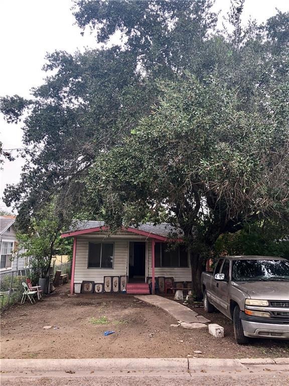 215 E Wright Ave, Pharr, TX 78577 - photo 1