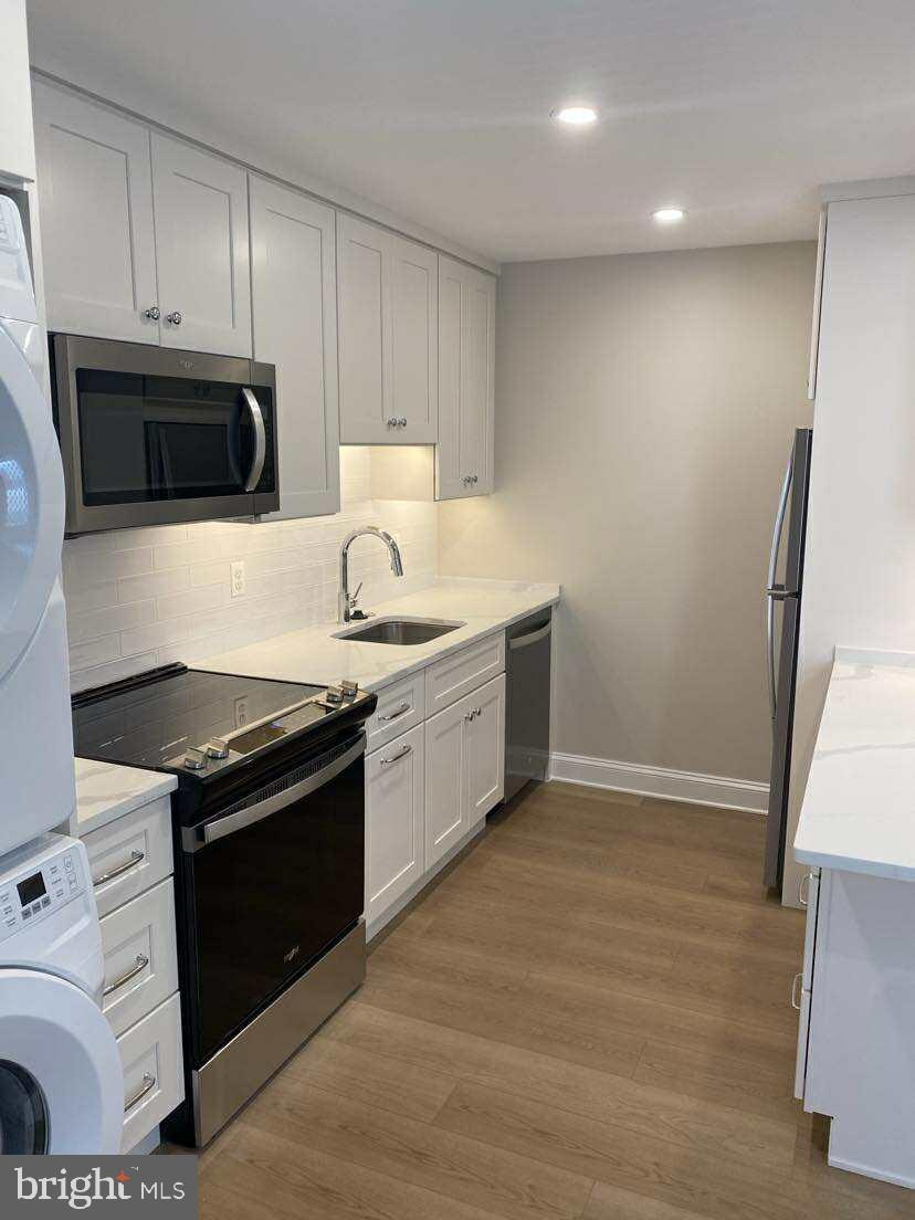 120 W 4th Ave unit 4, Ranson, WV 25438 - photo 1