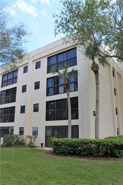 Exterior view of 4th floor corner unit