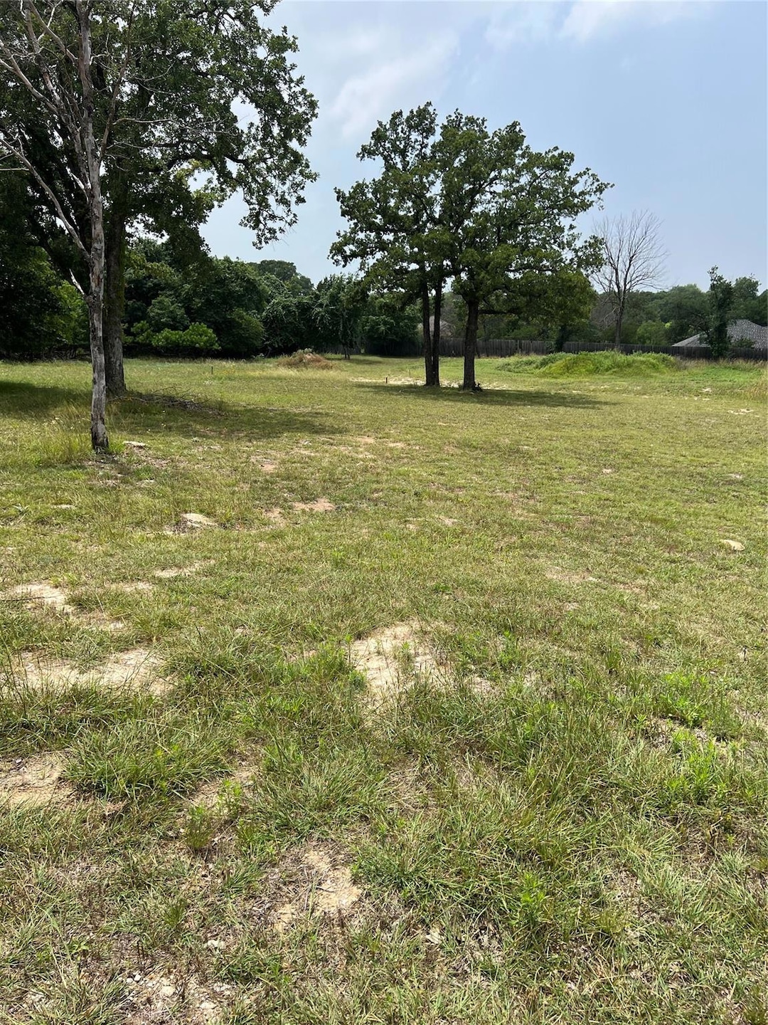 2304 Hillview Ct, Weatherford, TX 76087 - photo 1