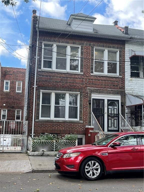 713 Commonwealth Ave unit 2nd floor, Bronx, NY 10473 - photo 1