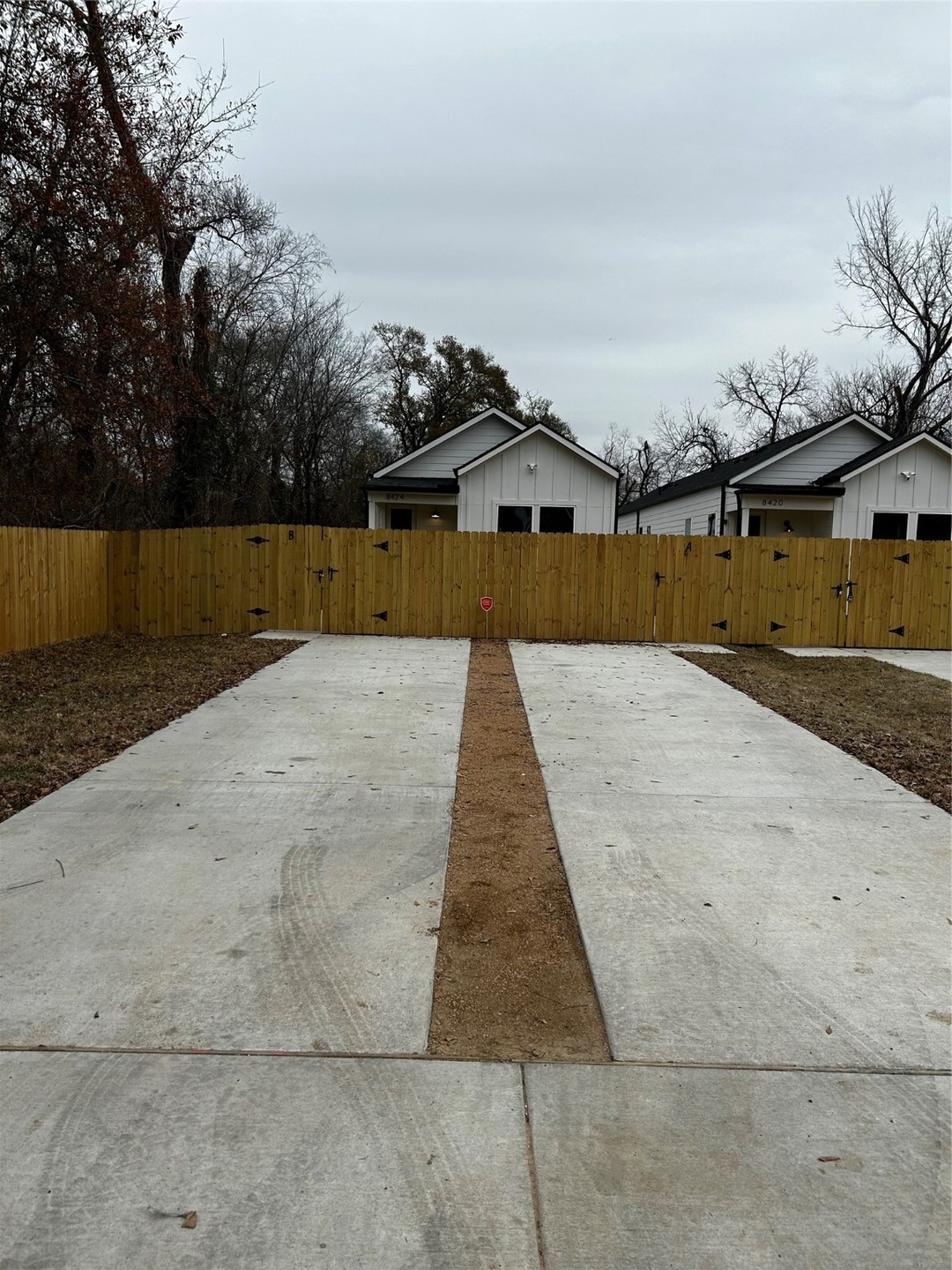 8424 Wileyvale Rd unit A, Houston, TX 77016 - photo 1