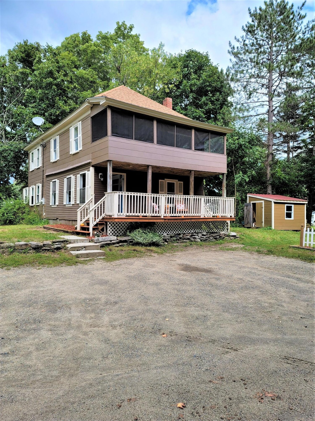 Pepinburke outside pic 1