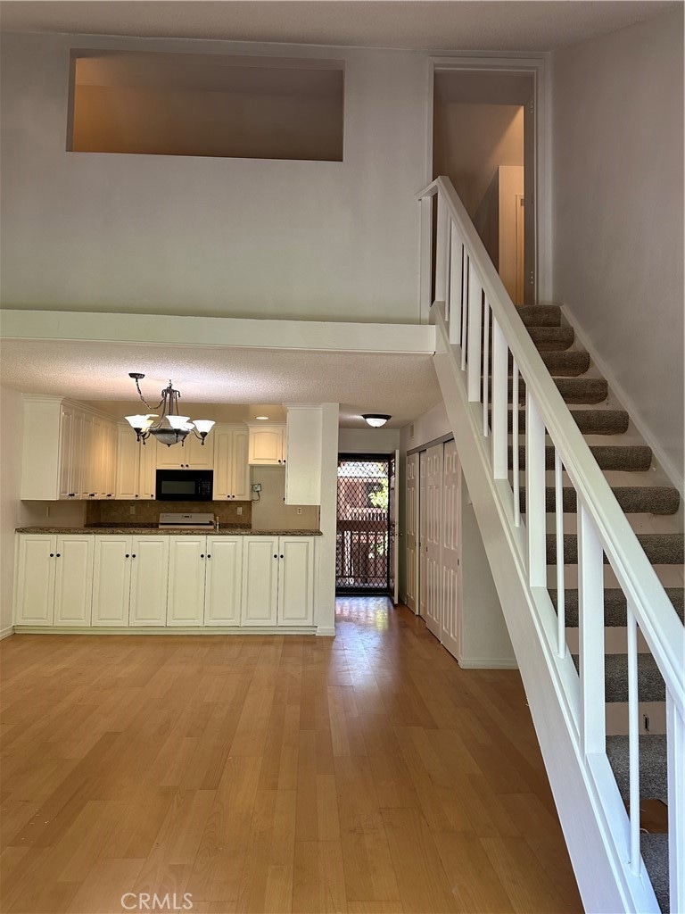 7101 Farralone Ave unit 135, Canoga Park, CA 91303 - photo 1