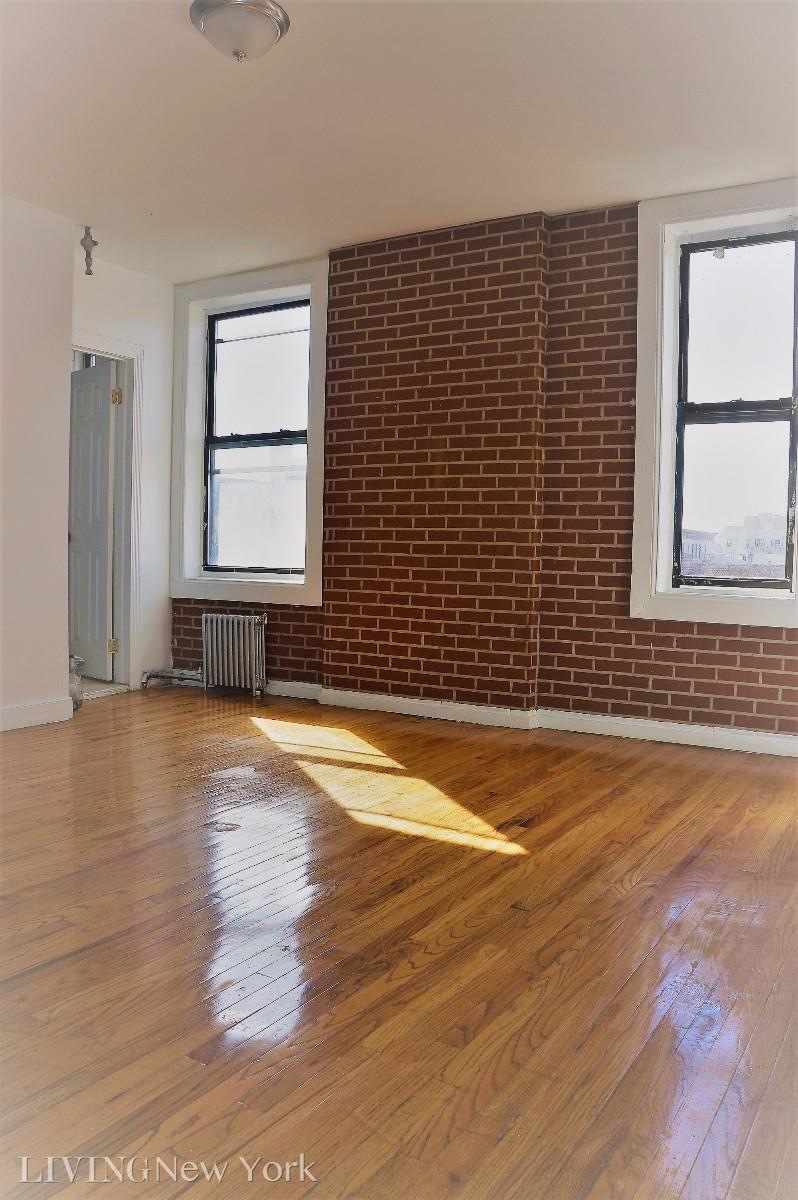 2480 Belmont Ave unit 13, Belmont, NY 10458 - photo 1