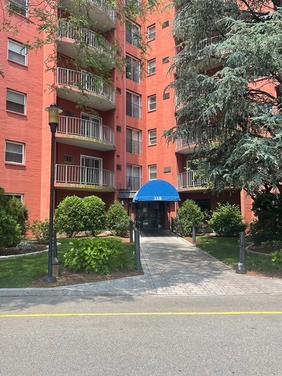 Sagamore Place Condominiums unit 1004, Quincy, MA 02171 - photo 1