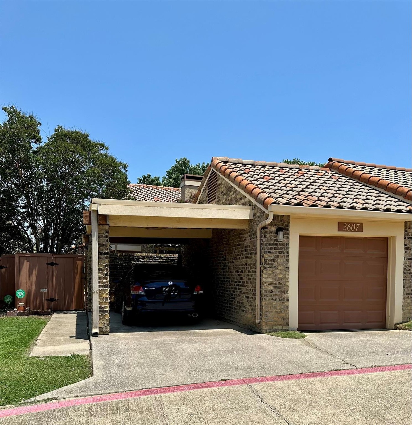 Very nice 3 BR- 2 1/2 BA condo with a covered carp