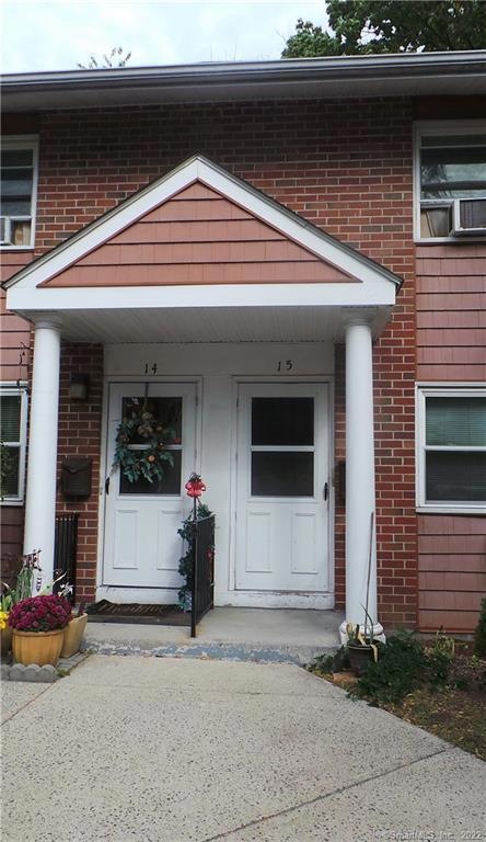 262 Vine St unit 15, Hartford, CT 06112 - photo 1