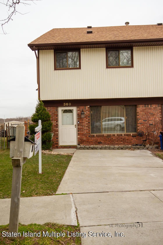 RE_Listing_360_RollingHillGreen_2021_IMG