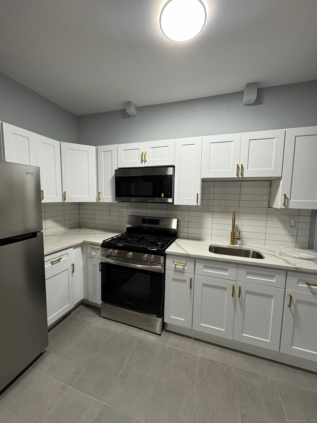 97 Cedar St unit 2, New Haven, CT 06519 - photo 1