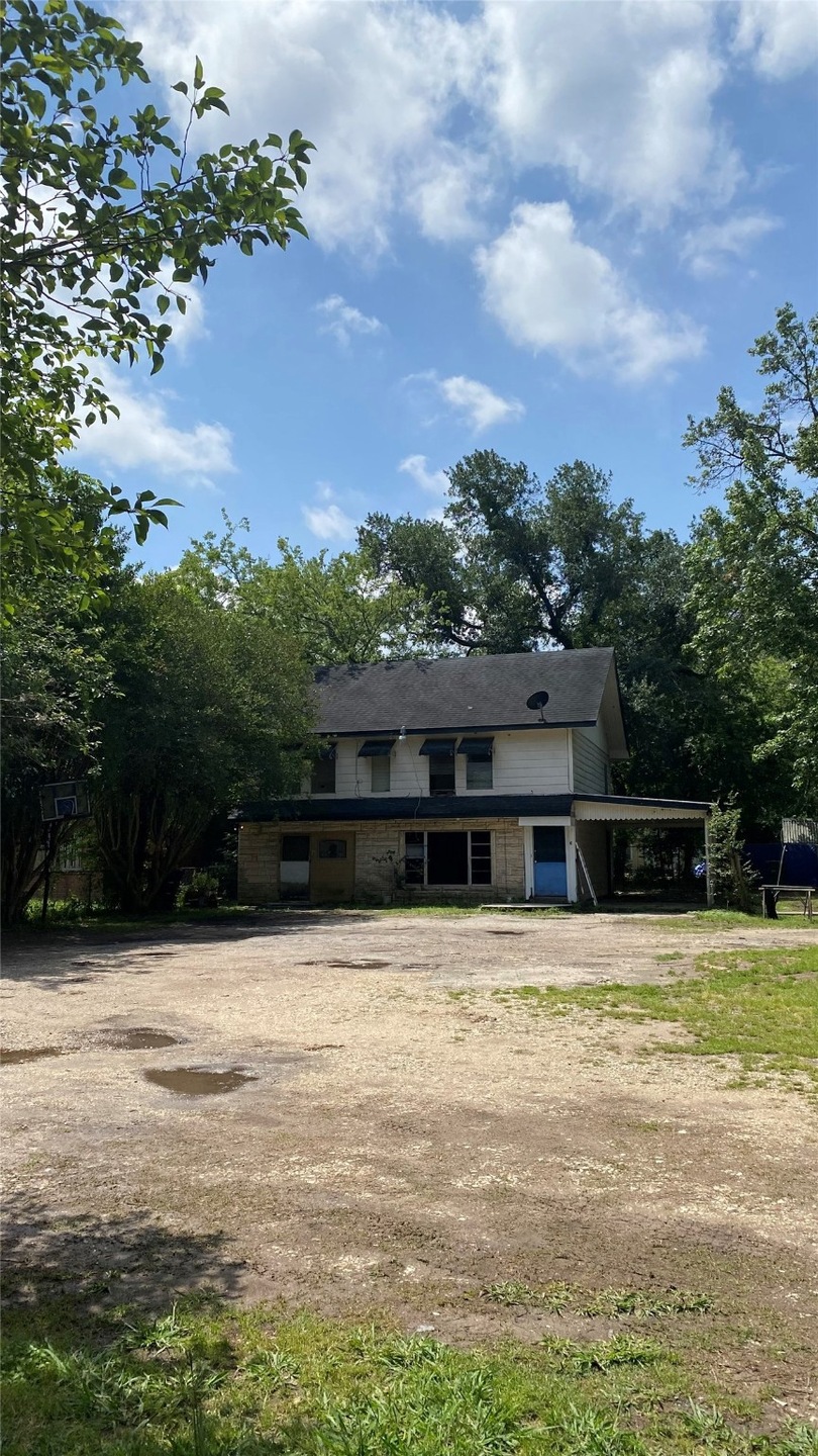 418 Plymouth St, Houston, TX 77022 - photo 1