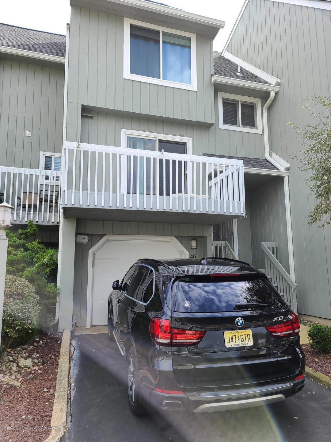 5 Island View #46 front