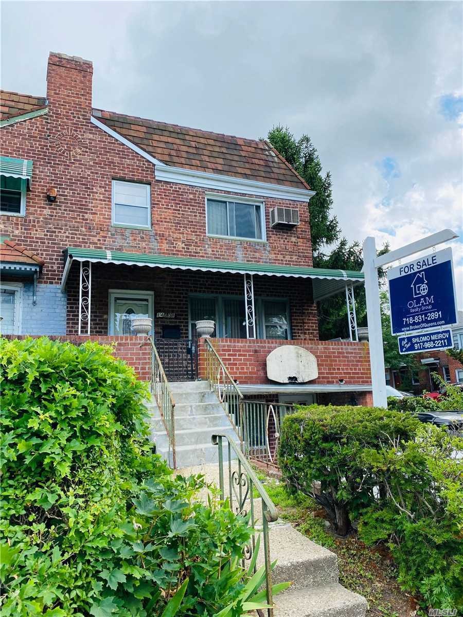 140-08 68th Dr, Flushing, NY 11367 - photo 1