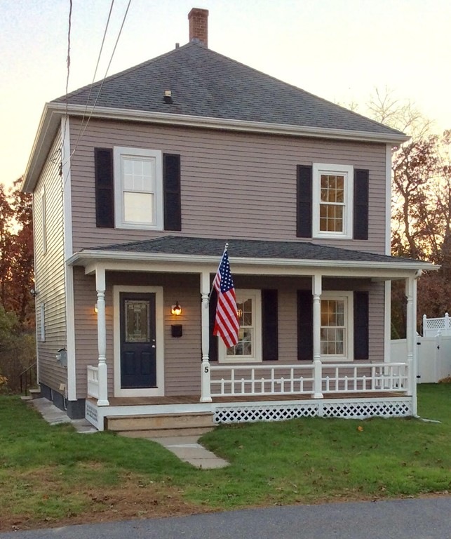 5 Willow St, Clinton, MA 01510 - photo 1