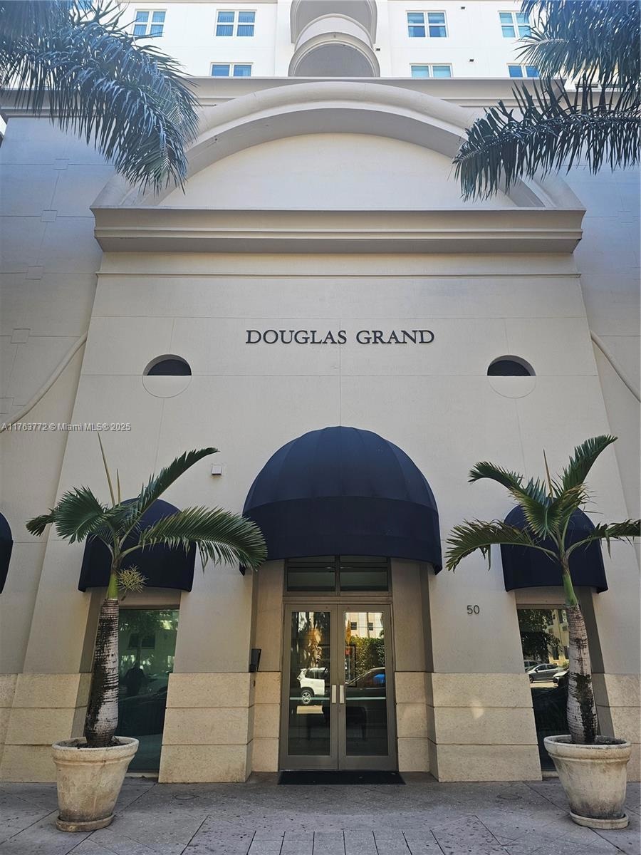 Douglas Grand unit 828, Coral Gables, FL 33134 - photo 1
