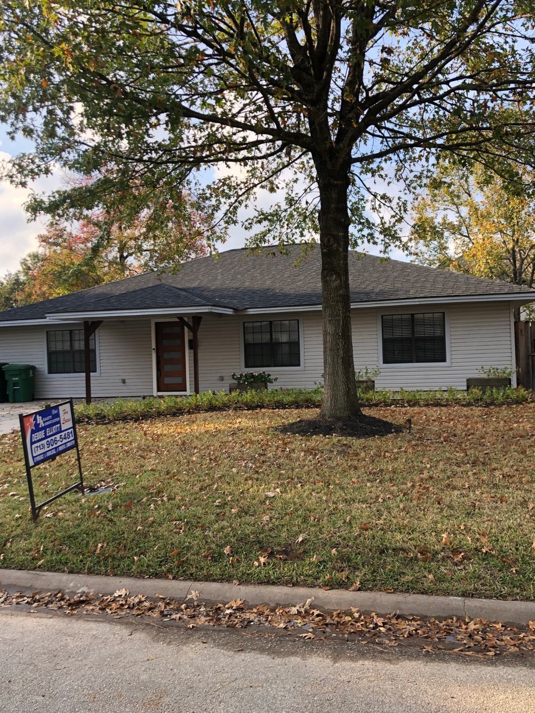 1442 Chamboard Ln, Houston, TX 77018 - photo 1