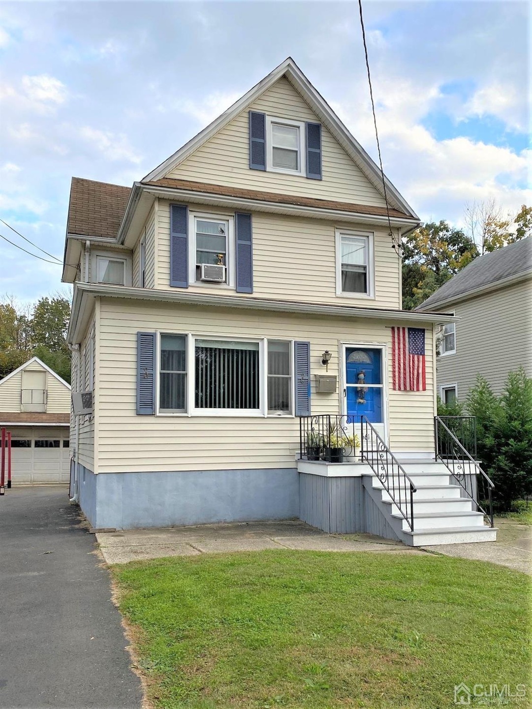 661 N Avenue Extension, Dunellen, NJ 08812 - photo 1