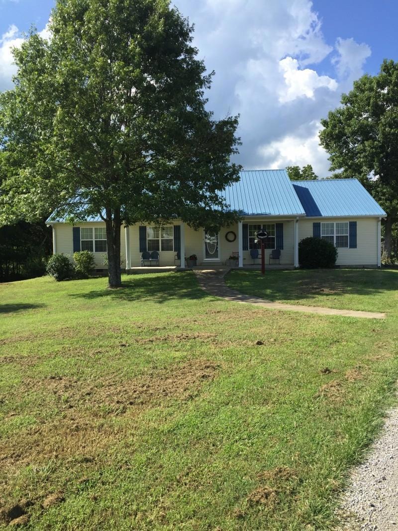 332 John Shaw Rd, Lewisburg, TN 37091 - photo 1