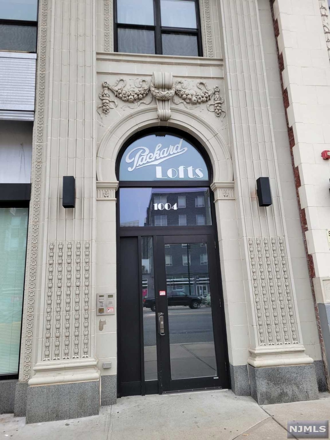 1004 Broad St, Newark, NJ 07102 - photo 1