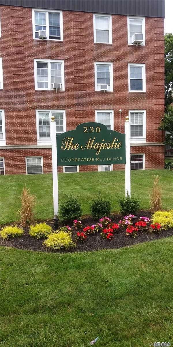 230 Central Ave unit 2-A, Lawrence, NY 11559 - photo 1