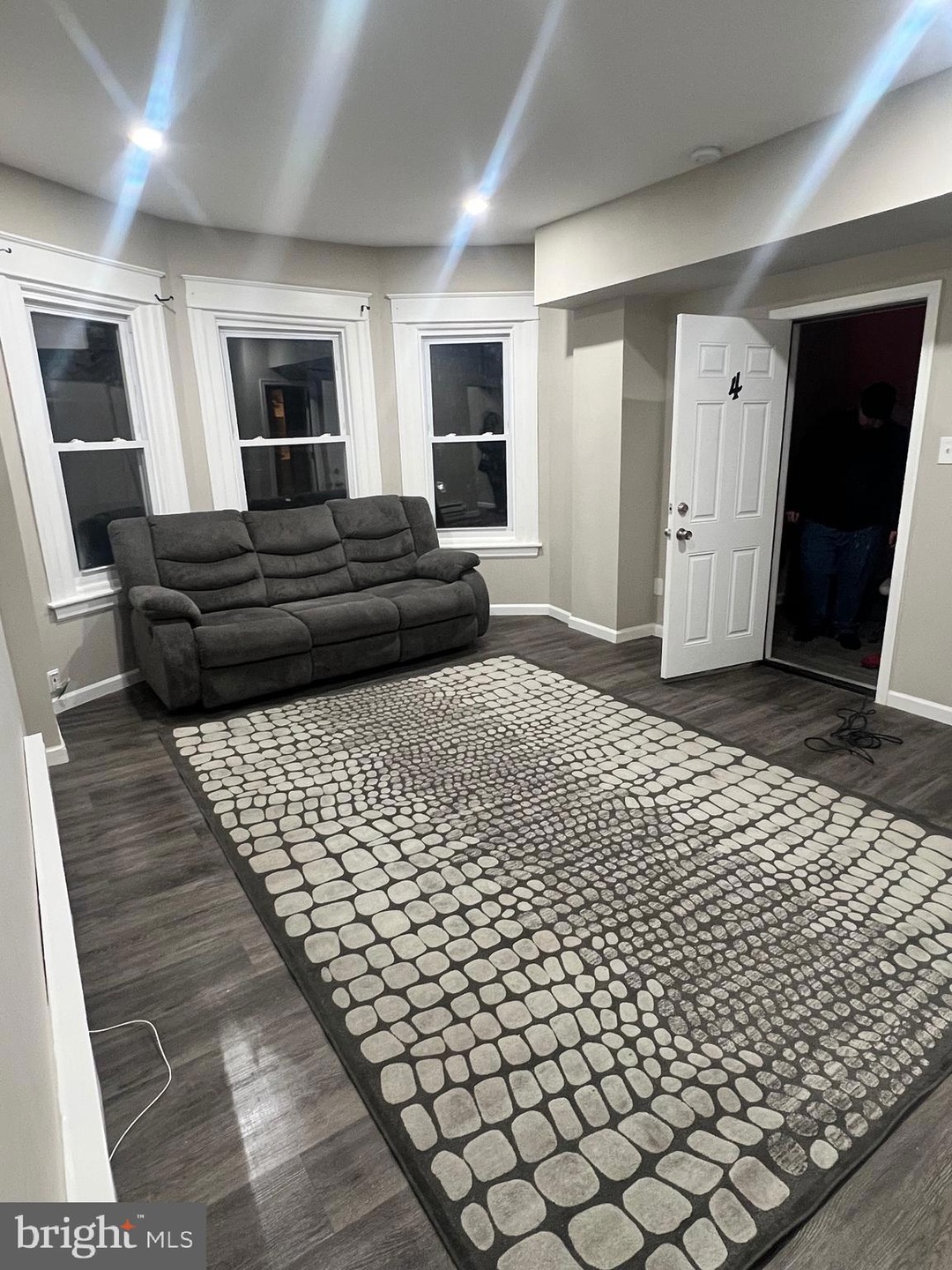 430 Macdade Blvd unit 3, Darby, PA 19023 - photo 1