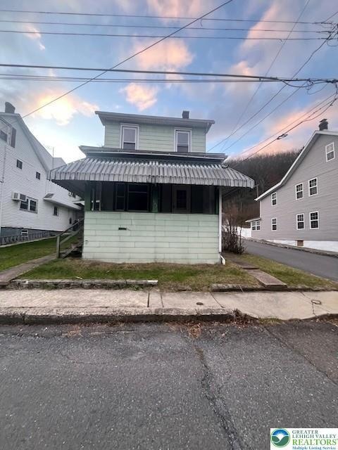 153 W High St, Nesquehoning, PA 18240 - photo 1