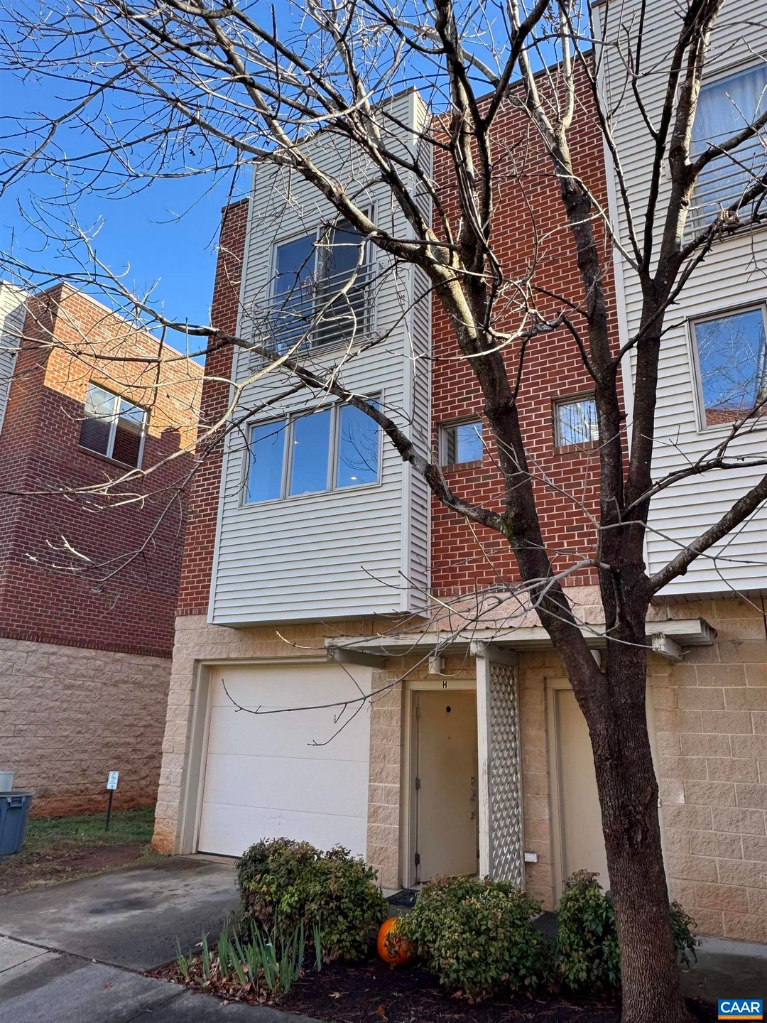 1013 Linden Ave unit H, Charlottesville, VA 22902 - photo 1