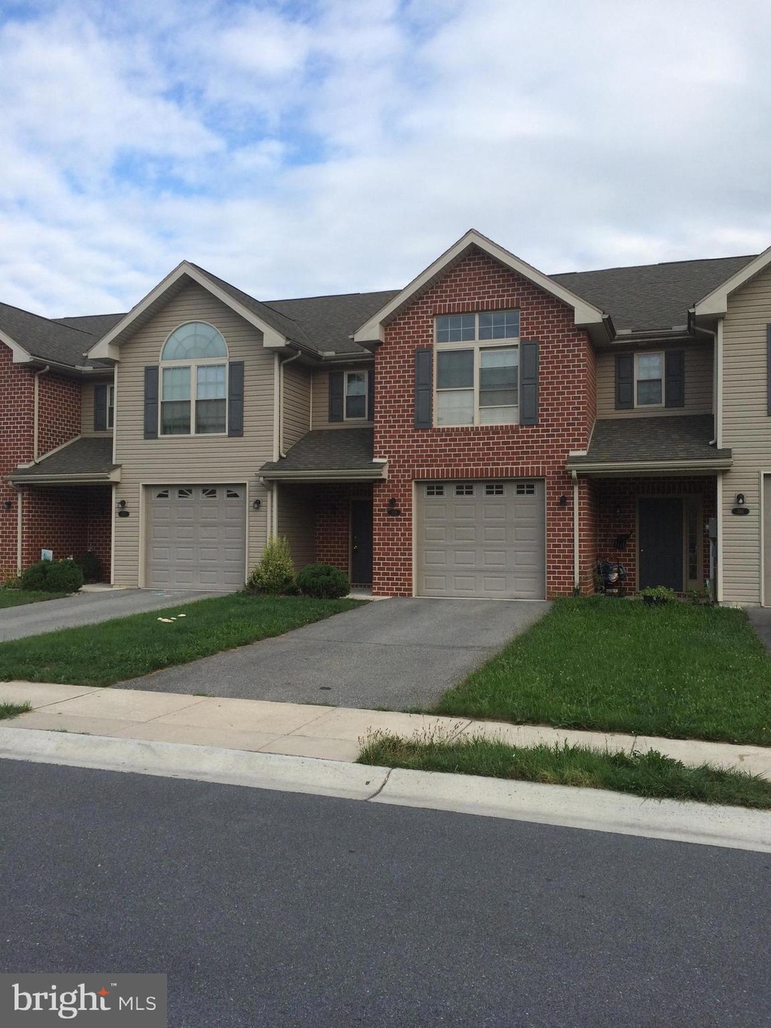 741 Bassett Dr, Chambersburg, PA 17201 - photo 1