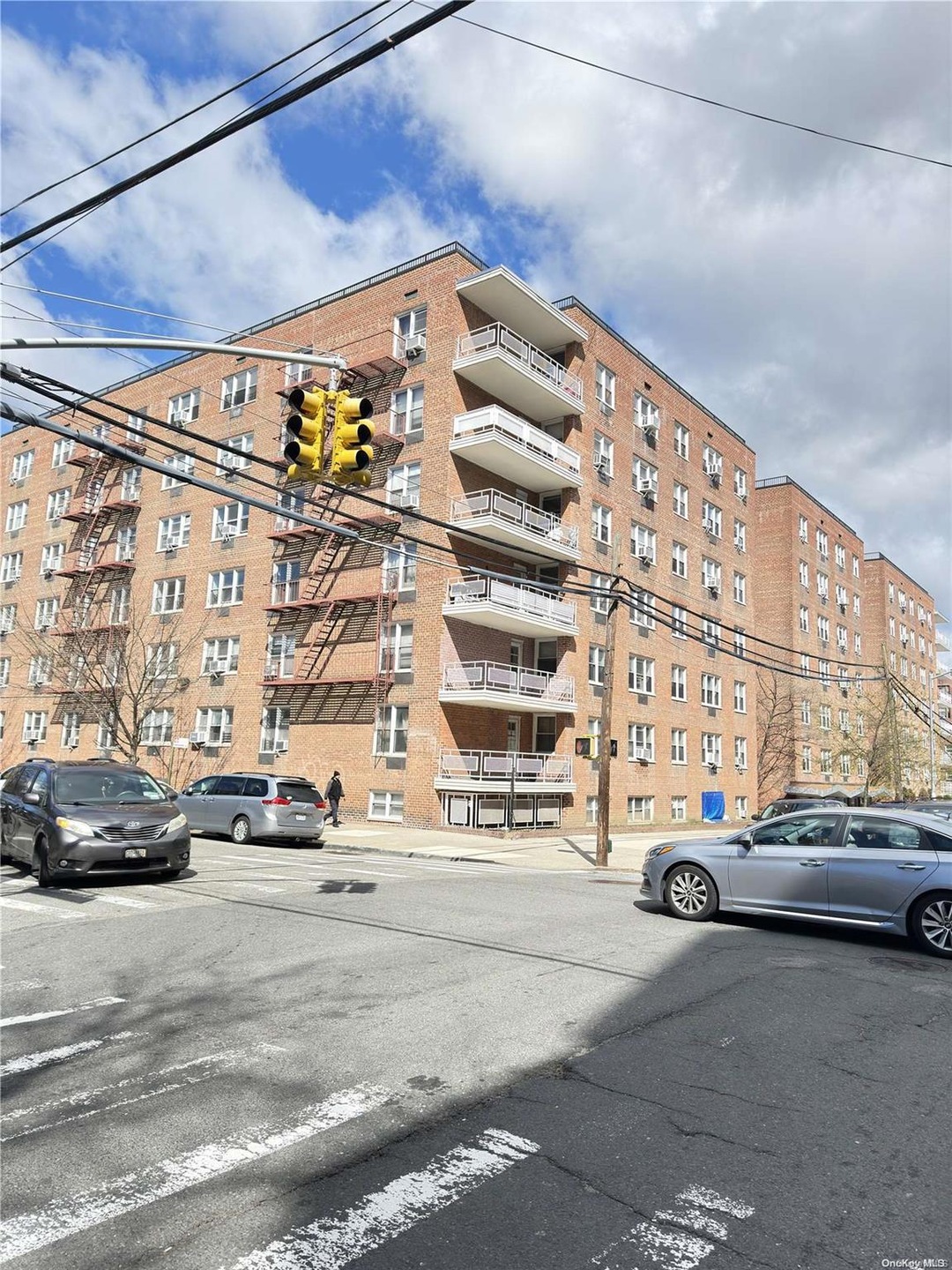 34-20 Parsons Blvd unit LU, Flushing, NY 11354 - photo 1