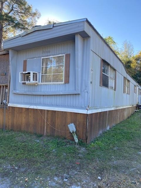 1005 NE 3rd St, Carrabelle, FL 32322 - photo 1