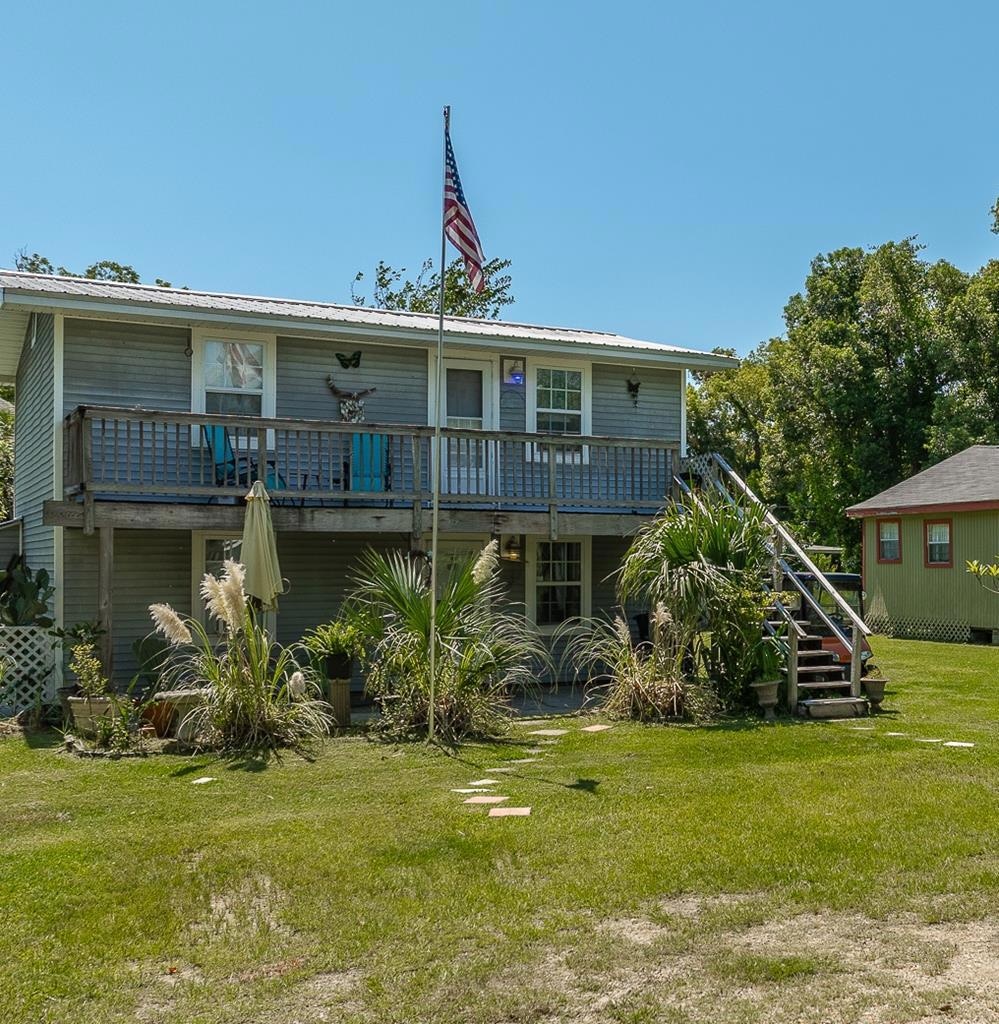 66 8th St, Apalachicola, FL 32320 - photo 1