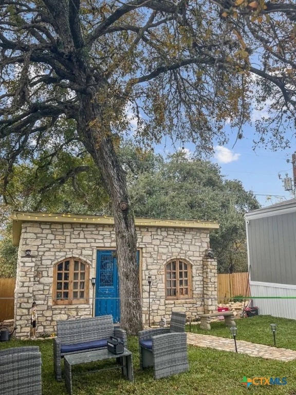 453 E Zipp Rd, New Braunfels, TX 78130 - photo 1