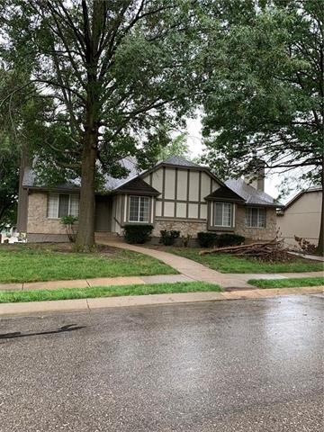 1316 NW Village Dr, Blue Springs, MO 64015 - photo 1