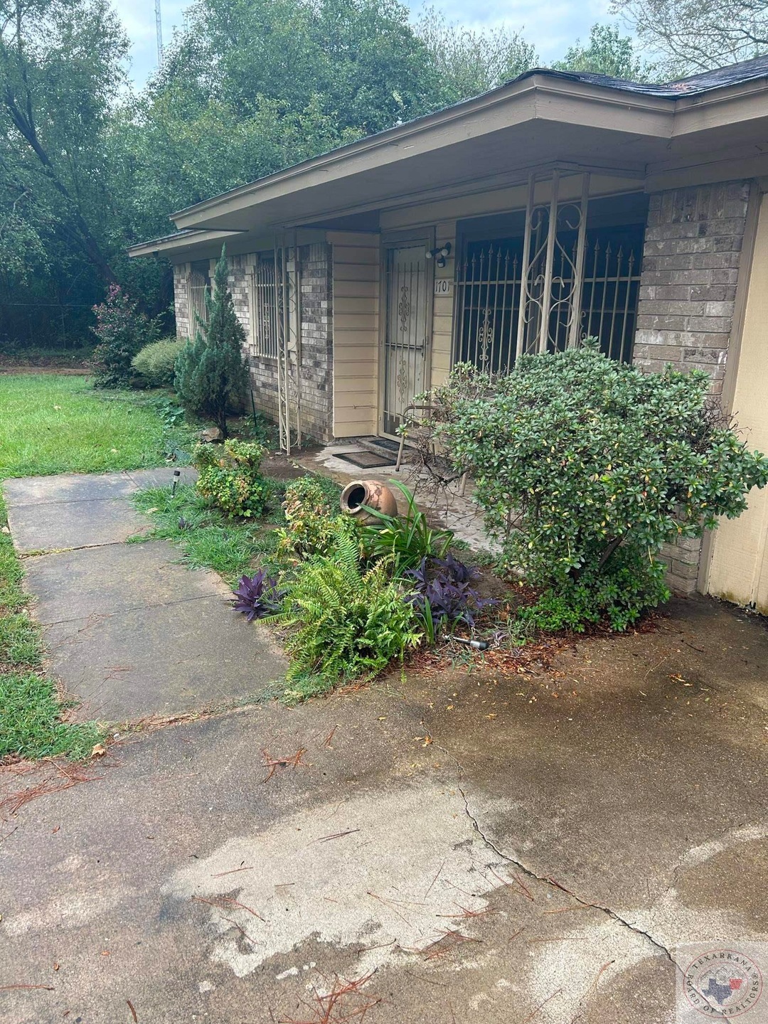 1701 Waverly Dr, Texarkana, TX 75501 - photo 1